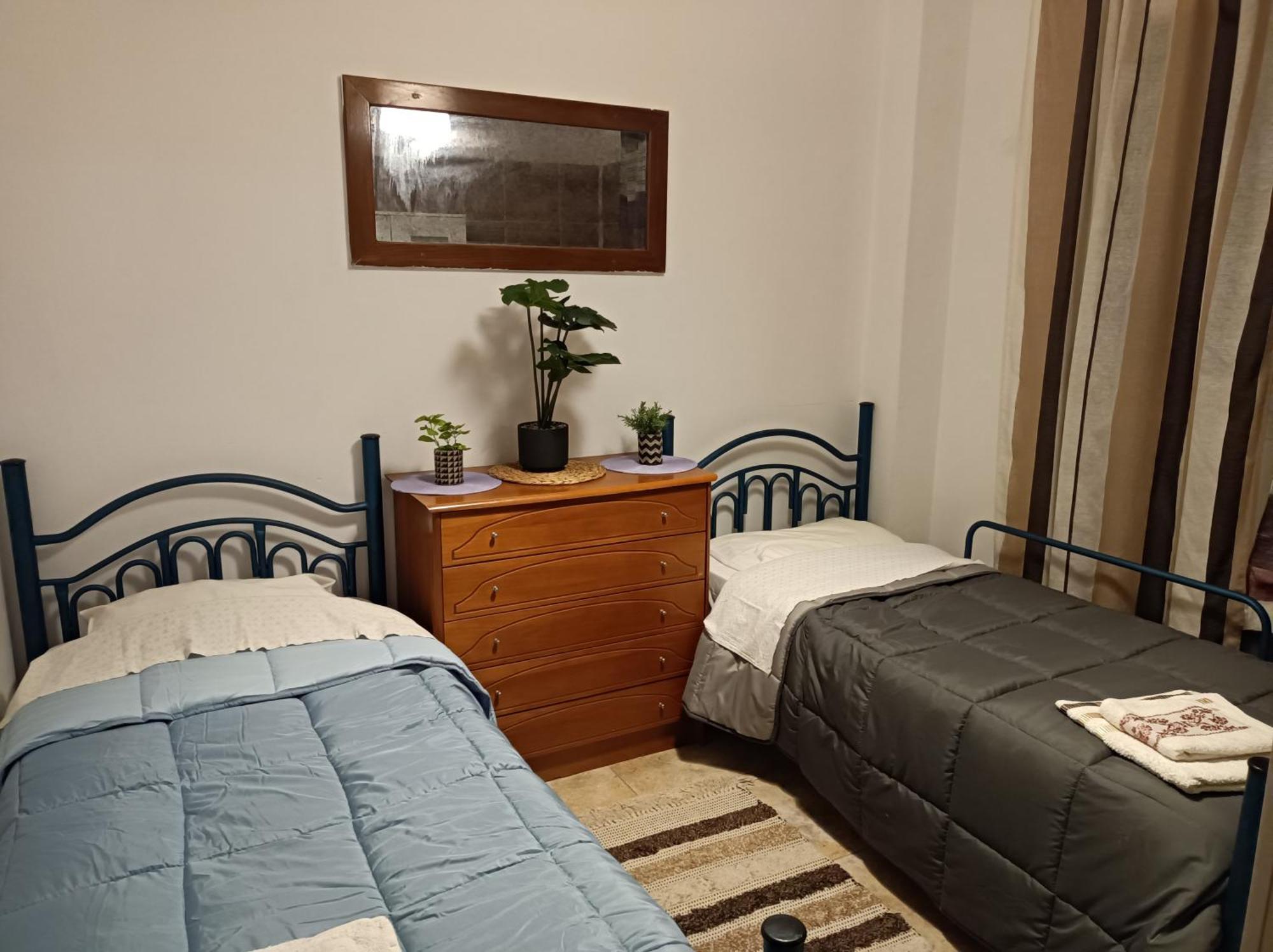 Blue Moon Accommodation 네아 미카니오나 외부 사진