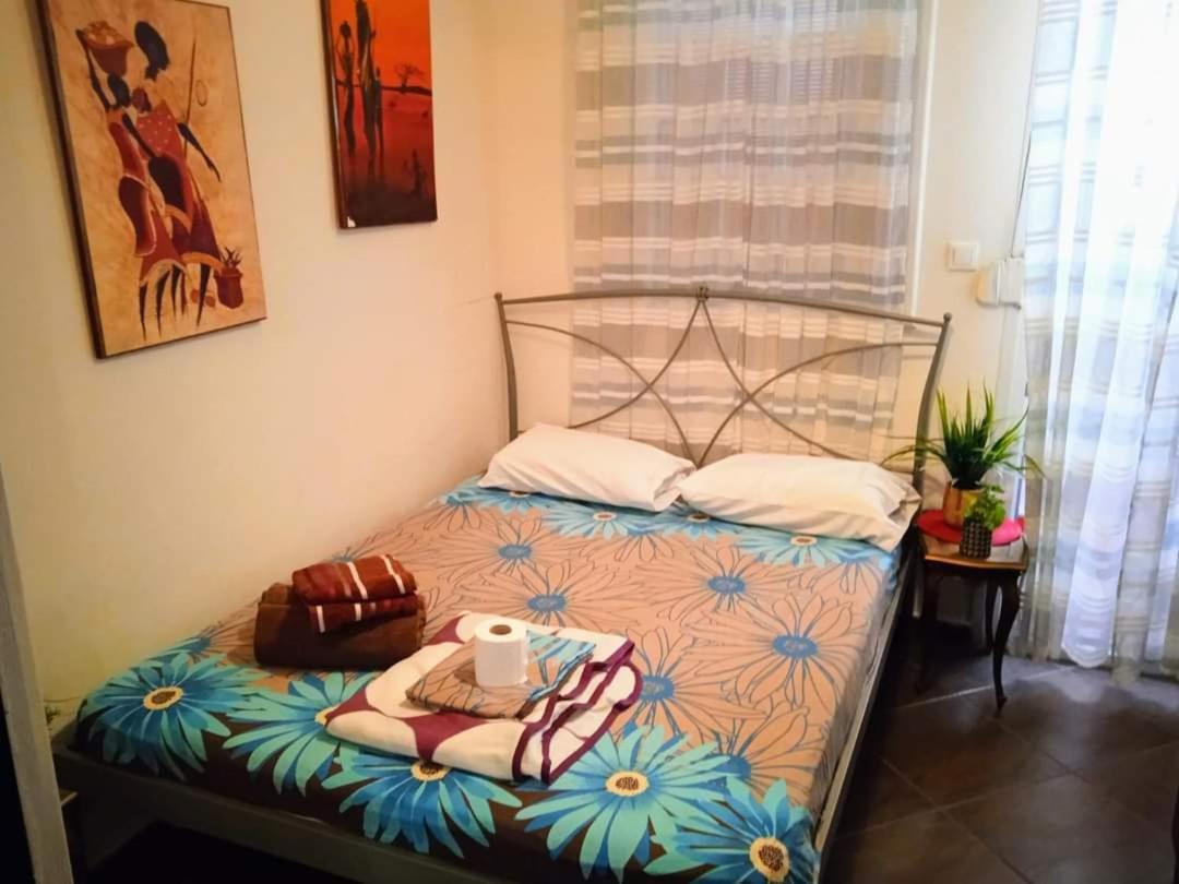 Blue Moon Accommodation 네아 미카니오나 외부 사진