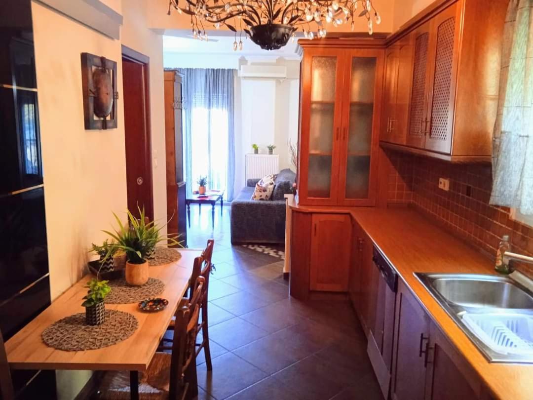 Blue Moon Accommodation 네아 미카니오나 외부 사진