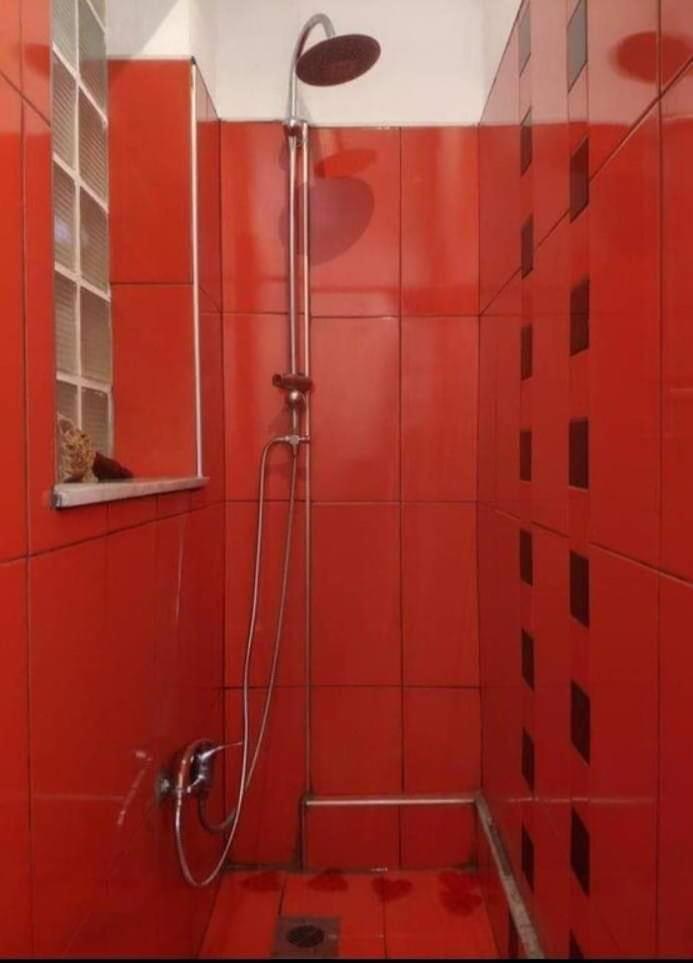 Blue Moon Accommodation 네아 미카니오나 외부 사진