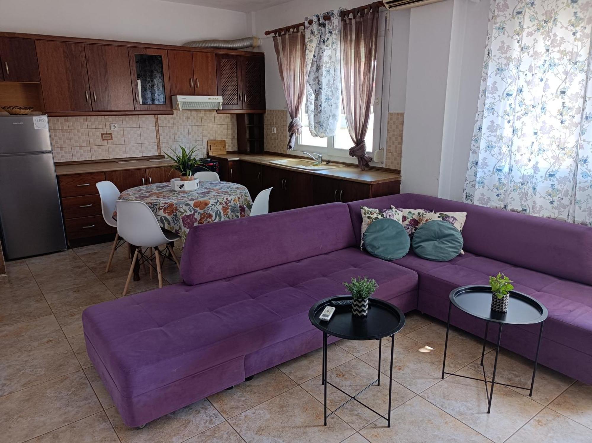 Blue Moon Accommodation 네아 미카니오나 외부 사진